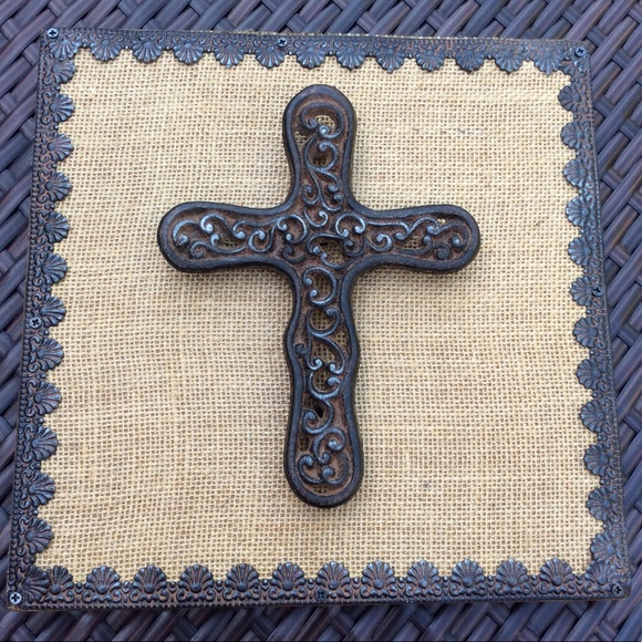 WALL ART - METAL CROSS - Picture 1 of 7